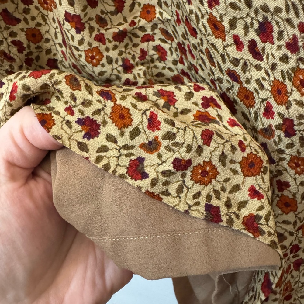 Vintage 100% Silk Shorts High Rise Small Ditzy Floral 5” Inseam Double Layer - Picture 5 of 12